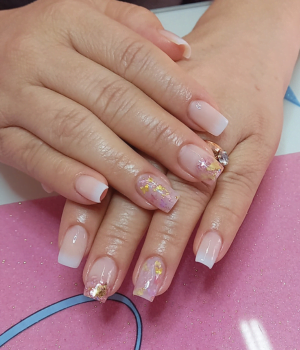 manutenção de unhas em fibra